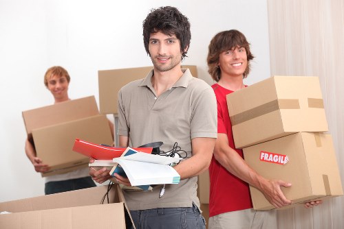 Packing and loading services for house removals in Pentonville