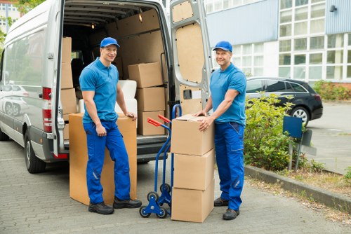 Local same day removals service supporting a quick Pentonville move