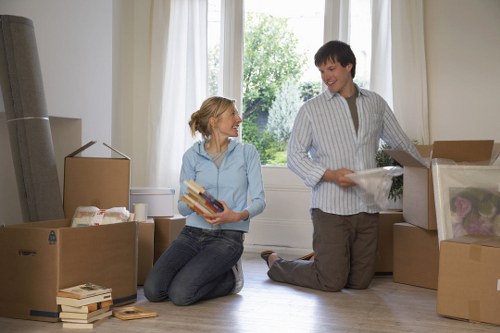 Selection of sturdy packing boxes for household items in Pentonville