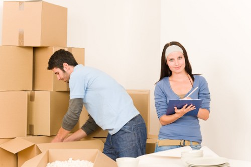 Urban moving support in Pentonville for home relocations
